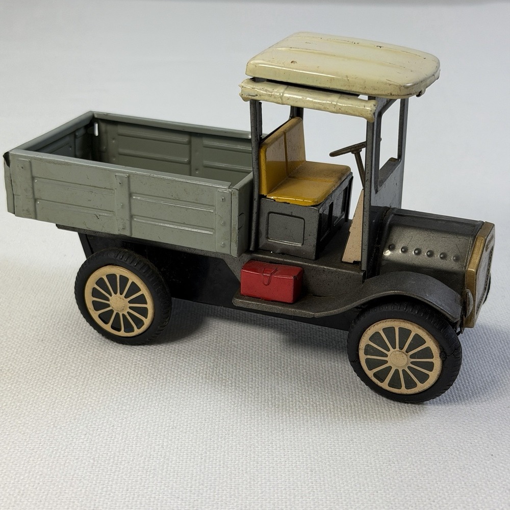 Vintage International Old Timer Friction Delivery Truck no box Japan 1960's - Picture 2 of 13